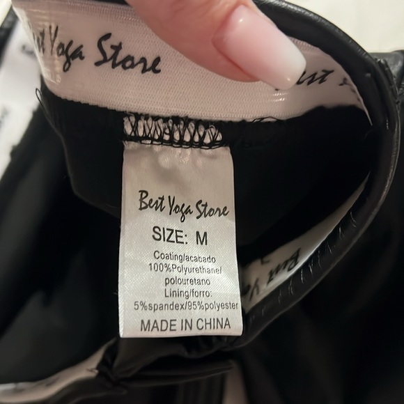 Pleather leggings super comfortable almost brand new worn a couple times - Picture 7 of 7